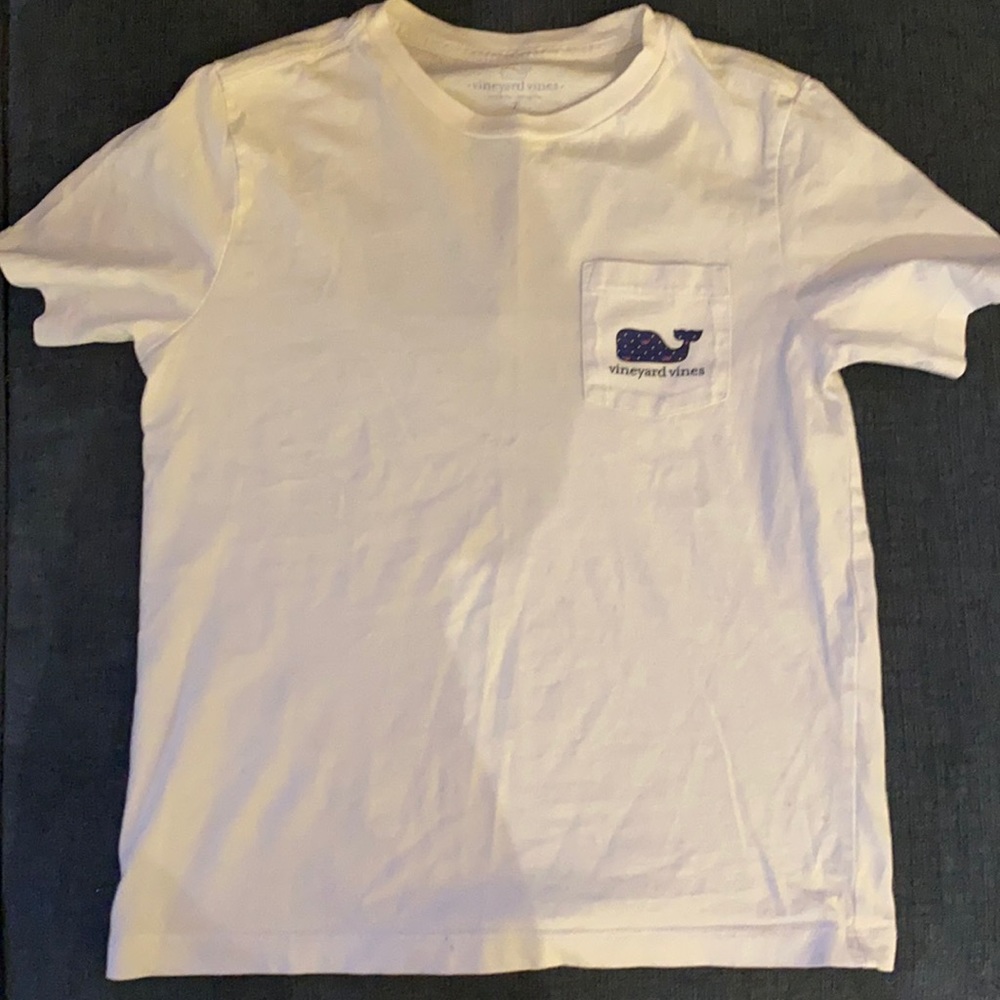 Vineyard Vines boys t-shirts. 2 together. Size 7. One American flags, one blue.
